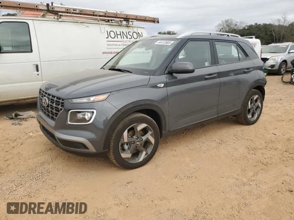 ✅ 2024 Hyundai Venue SEL • VIN: KMHRC8A31RU341060 • Lot: 44412665. Listed on Copart with 2,992 mi. Free auction sales archive from the USA and detailed vehicle history report at DreamBid. Image 1.