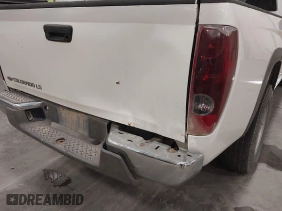 ✅ 2004 Chevrolet Colorado LS Z71 • VIN: 1GCDT196048194302 • Lot: 41407229. Listed on IAAI with 424,834 mi. Free auction sales archive from the USA and detailed vehicle history report at DreamBid. Image 6.