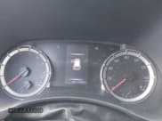 ✅ 2020 Toyota Highlander L • VIN: 5TDCZRAH1LS012736 • Lot: 43183922. Wystawiony na IAAI z przebiegiem 73 487 mil. Bezpłatny archiwum sprzedaży aukcyjnych z USA i szczegółowy raport historii pojazdu na DreamBid. Zdjęcie 7.