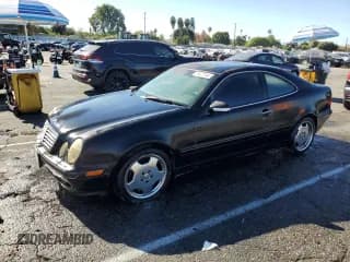✅ 2000 Mercedes-Benz CLK 320/430 • VIN: WDBLJ65G4YF161140 • Lot: 78871194. Wystawiony na Copart z przebiegiem Nie podano. Bezpłatny archiwum sprzedaży aukcyjnych z USA i szczegółowy raport historii pojazdu na DreamBid. Zdjęcie 1.