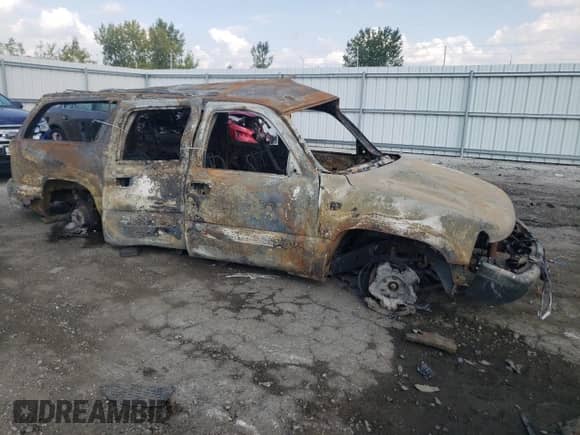 2005 Chevrolet Suburban LT z VIN 3GNFK16Z25G160052, wystawiony jako Copart lot #71849184 z przebiegiem Nie podano mil oraz Czysty tytuł • Clean title. Historia ofert i sprzedaży dostępna na DreamBid. Obrazek 4.