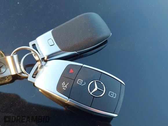 ✅ 2025 Mercedes-Benz GLS 450 • VIN: 4JGFF5KE1SB296387 • Lot: 43719840. Wystawiony na IAAI z przebiegiem 7 534 mil. Bezpłatny archiwum sprzedaży aukcyjnych z USA i szczegółowy raport historii pojazdu na DreamBid. Zdjęcie 11.