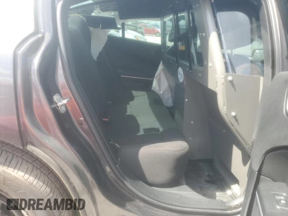 ✅ 2023 Dodge Charger Police • VIN: 2C3CDXAT2PH627635 • Lot: 84468015. Wystawiony na Copart z przebiegiem 30 232 mil. Bezpłatny archiwum sprzedaży aukcyjnych z USA i szczegółowy raport historii pojazdu na DreamBid. Zdjęcie 10.