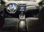 ✅ 2015 Nissan Rogue SV • VIN: KNMAT2MV5FP503083 • Lot: 82421205. Wystawiony na Copart z przebiegiem 202 437 mil. Bezpłatny archiwum sprzedaży aukcyjnych z USA i szczegółowy raport historii pojazdu na DreamBid. Zdjęcie 8.