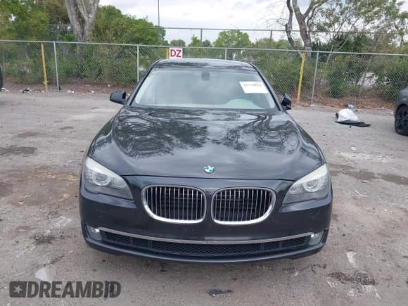 ✅ 2012 BMW 7 Series 750Li • VIN: WBAKB8C52CDX20452 • Lot: 41770824. Wystawiony na IAAI z przebiegiem 80 281 mil. Bezpłatny archiwum sprzedaży aukcyjnych z USA i szczegółowy raport historii pojazdu na DreamBid. Zdjęcie 6.