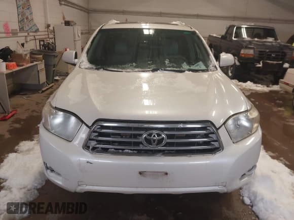 ✅ 2010 Toyota Highlander Limited • VIN: 5TDDK3EH1AS040114 • Lot: 43905641. Listed on IAAI with 240,905 mi. Free auction sales archive from the USA and detailed vehicle history report at DreamBid. Image 12.