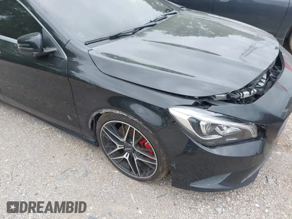 ✅ 2014 Mercedes-Benz CLA 250 • VIN: WDDSJ4EB7EN138013 • Lot: 42365014. Listed on IAAI with 185,393 mi. Free auction sales archive from the USA and detailed vehicle history report at DreamBid. Image 18.