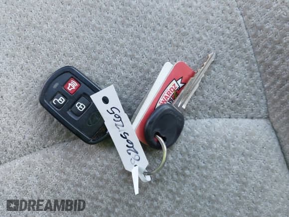 ✅ 2005 Hyundai Santa Fe GLS • VIN: KM8SC73D05U856451 • Лот: 43624680. Опубликован ранее на IAAI с пробегом 84 470 миль. Бесплатный доступ к архиву аукционных продаж из США и подробный отчёт об истории автомобиля на DreamBid. Изображение 11.