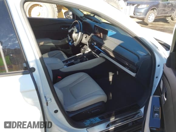 ✅ 2024 Honda Accord Touring • VIN: 1HGCY2F8XRA035247 • Lot: 43512272. Listed on IAAI with 44,294 mi. Free auction sales archive from the USA and detailed vehicle history report at DreamBid. Image 5.