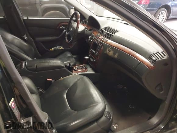 ✅ 2002 Mercedes-Benz S 600 • VIN: WDBNG78J42A252823 • Lot: 42051191. Listed on IAAI with 133,123 mi. Free auction sales archive from the USA and detailed vehicle history report at DreamBid. Image 5.