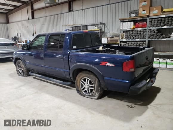 ✅ 2004 Chevrolet S-10 LS • VIN: 1GCDT13X84K145689 • Лот: 46469595. Опубликован ранее на Copart с пробегом 197 106 миль. Бесплатный доступ к архиву аукционных продаж из США и подробный отчёт об истории автомобиля на DreamBid. Изображение 2.