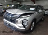 ✅ 2022 Mitsubishi Outlander ES • VIN: JA4J4TA80NZ007901 • Lot: 43354923. Listed on IAAI with 43,672 mi. Free auction sales archive from the USA and detailed vehicle history report at DreamBid. Image 2.