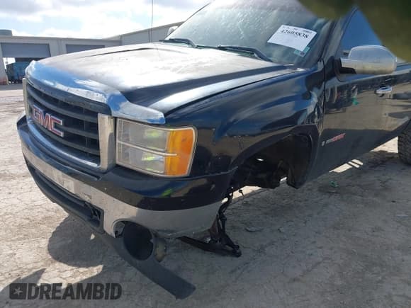 ✅ 2007 GMC Sierra 1500 • VIN: 3GTEK13Y57G553692 • Лот: 42605838. Опубликован ранее на IAAI с пробегом 221 736 миль. Бесплатный доступ к архиву аукционных продаж из США и подробный отчёт об истории автомобиля на DreamBid. Изображение 6.