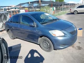 ✅ 2012 Toyota Yaris • VIN: JTDBT4K30CL018192 • Lot: 43518794. Wystawiony na IAAI z przebiegiem 139 489 mil. Bezpłatny archiwum sprzedaży aukcyjnych z USA i szczegółowy raport historii pojazdu na DreamBid. Zdjęcie 1.