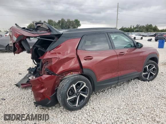 2023 Chevrolet TrailBlazer RS с VIN KL79MTSL7PB180075, выставлен на аукционе Copart как лот 81738875 с пробегом 22 354 миль миль и Списание • Salvage title. История ставок и продаж доступна на DreamBid. Изображение 3.