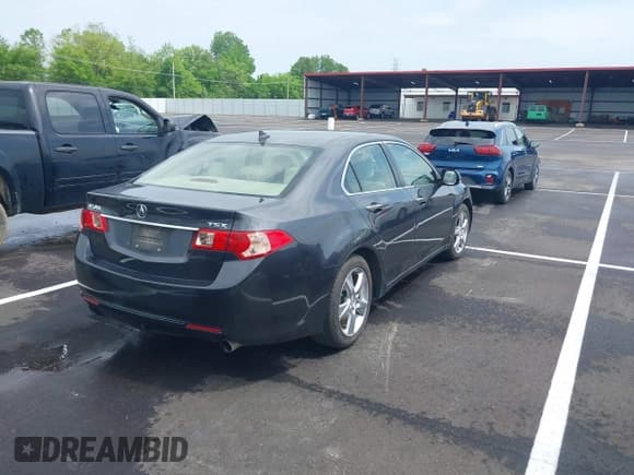 ✅ 2013 Acura TSX • VIN: JH4CU2F49DC011346 • Lot: 42171495. Wystawiony na IAAI z przebiegiem 153 425 mil. Bezpłatny archiwum sprzedaży aukcyjnych z USA i szczegółowy raport historii pojazdu na DreamBid. Zdjęcie 4.
