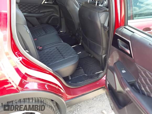 2023 Mitsubishi Outlander SEL z VIN JA4J3VA84PZ021608, wystawiony jako IAAI lot #43251123 z przebiegiem 147 636 mil mil oraz . Historia ofert i sprzedaży dostępna na DreamBid. Obrazek 8.