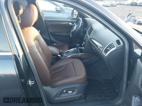 ✅ 2014 Audi Q5 Premium Plus • VIN: WA1LFAFP9EA030552 • Lot: 43928757. Listed on IAAI with 259,736 mi. Free auction sales archive from the USA and detailed vehicle history report at DreamBid. Image 5.