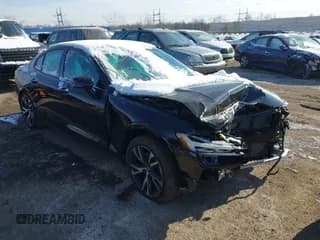 ✅ 2024 Volvo S60 Core Dark Theme • VIN: 7JRL12FK2RG304127 • Lot: 41396460. Wystawiony na IAAI z przebiegiem 10 207 mil. Bezpłatny archiwum sprzedaży aukcyjnych z USA i szczegółowy raport historii pojazdu na DreamBid. Zdjęcie 1.