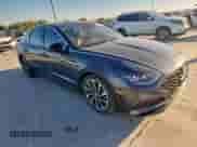 2020 Hyundai Sonata SEL Plus z VIN 5NPEJ4J21LH031484, wystawiony jako Copart lot #86283985 z przebiegiem 80 721 mil mil oraz Szkoda całkowita • Salvage title. Historia ofert i sprzedaży dostępna na DreamBid. Obrazek 4.