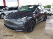✅ 2024 Tesla Model Y Long Range • VIN: 7SAYGAEE3RF039918 • Lot: 42245381. Wystawiony na IAAI z przebiegiem 23 888 mil. Bezpłatny archiwum sprzedaży aukcyjnych z USA i szczegółowy raport historii pojazdu na DreamBid. Zdjęcie 2.