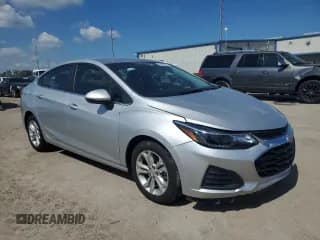 ✅ 2019 Chevrolet Cruze LT • VIN: 1G1BE5SM5K7116630 • Lot: 53158933. Listed on Copart with 47,087 mi. Free auction sales archive from the USA and detailed vehicle history report at DreamBid. Image 4.