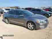 2015 Nissan Altima SV z VIN 1N4AL3AP3FC145524, wystawiony jako Copart lot #80999555 z przebiegiem 184 596 mil mil oraz Czysty tytuł • Clean title. Historia ofert i sprzedaży dostępna na DreamBid. Obrazek 4.