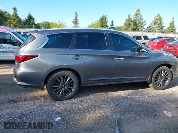 ✅ 2020 Infiniti QX60 Pure • VIN: 5N1DL0MM8LC528485 • Lot: 43290202. Wystawiony na IAAI z przebiegiem 83 846 mil. Bezpłatny archiwum sprzedaży aukcyjnych z USA i szczegółowy raport historii pojazdu na DreamBid. Zdjęcie 14.
