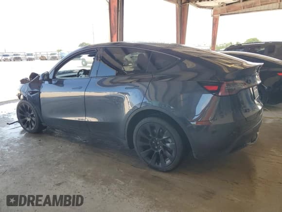 ✅ 2024 Tesla Model Y Long Range • VIN: 7SAYGDEE3RA280814 • Лот: 58175985. Опубликован ранее на Copart с пробегом 5 340 миль. Бесплатный доступ к архиву аукционных продаж из США и подробный отчёт об истории автомобиля на DreamBid. Изображение 2.