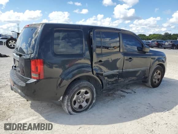 2013 Honda Pilot LX with VIN 5FNYF3H29DB041243, listed as a Copart auction lot 90041775 with 180,969 mi miles and Salvage title. Bid and sale history available at DreamBid. Image 3.
