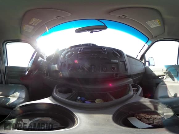 ✅ 2013 Ford Econoline Cargo Commercial • VIN: 1FTNS2EL5DDA09872 • Lot: 41949551. Wystawiony na IAAI z przebiegiem 287 596 mil. Bezpłatny archiwum sprzedaży aukcyjnych z USA i szczegółowy raport historii pojazdu na DreamBid. Zdjęcie 18.