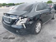 ✅ 2019 Mercedes-Benz C 300 • VIN: 55SWF8EB8KU302480 • Lot: 42661463. Wystawiony na IAAI z przebiegiem 106 287 mil. Bezpłatny archiwum sprzedaży aukcyjnych z USA i szczegółowy raport historii pojazdu na DreamBid. Zdjęcie 17.