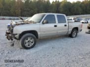 ✅ 2005 Chevrolet Silverado 1500 LS • VIN: 2GCEC13T251116577 • Лот: 77739404. Опубликован ранее на Copart с пробегом 214 491 миль. Бесплатный доступ к архиву аукционных продаж из США и подробный отчёт об истории автомобиля на DreamBid. Изображение 1.