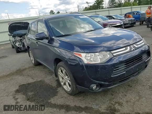 2014 Mitsubishi Outlander SE с VIN JA4AD3A31EZ013890, выставлен на аукционе Copart как лот 80762725 с пробегом 195 474 миль миль и Списание • Salvage title. История ставок и продаж доступна на DreamBid. Изображение 15.