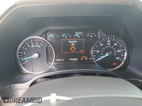 ✅ 2020 Ford Expedition XLT • VIN: 1FMJU1HT1LEA74477 • Lot: 81883395. Wystawiony na Copart z przebiegiem 170 931 mil. Bezpłatny archiwum sprzedaży aukcyjnych z USA i szczegółowy raport historii pojazdu na DreamBid. Zdjęcie 9.