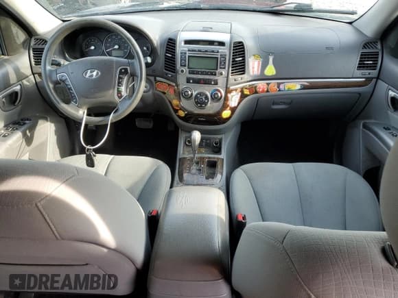 ✅ 2012 Hyundai Santa Fe GLS • VIN: 5XYZG3AB8CG168794 • Lot: 77826234. Listed on Copart with 170,489 mi. Free auction sales archive from the USA and detailed vehicle history report at DreamBid. Image 8.