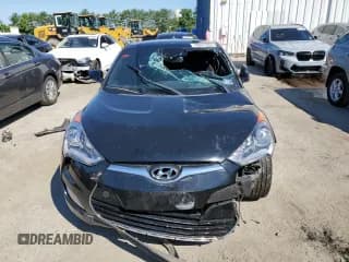 ✅ 2017 Hyundai Veloster • VIN: KMHTC6AD7HU320831 • Lot: 60431564. Wystawiony na Copart z przebiegiem 110 968 mil. Bezpłatny archiwum sprzedaży aukcyjnych z USA i szczegółowy raport historii pojazdu na DreamBid. Zdjęcie 5.