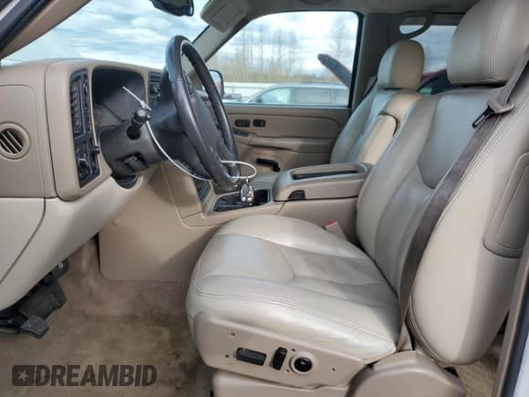 ✅ 2004 Chevrolet Suburban LS • VIN: 1GNFK16Z34J278849 • Лот: 47467855. Опубликован ранее на Copart с пробегом 265 630 миль. Бесплатный доступ к архиву аукционных продаж из США и подробный отчёт об истории автомобиля на DreamBid. Изображение 7.