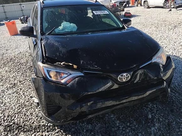 ✅ 2017 Toyota RAV4 LE • VIN: 2T3ZFREV7HW368617 • Лот: 86729845. Опубликован ранее на Copart с пробегом 42 967 миль. Бесплатный доступ к архиву аукционных продаж из США и подробный отчёт об истории автомобиля на DreamBid. Изображение 13.