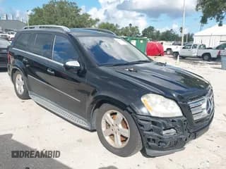 ✅ 2010 Mercedes-Benz GL 550 • VIN: 4JGBF8GE4AA561817 • Lot: 42996619. Wystawiony na IAAI z przebiegiem 211 743 mil. Bezpłatny archiwum sprzedaży aukcyjnych z USA i szczegółowy raport historii pojazdu na DreamBid. Zdjęcie 1.