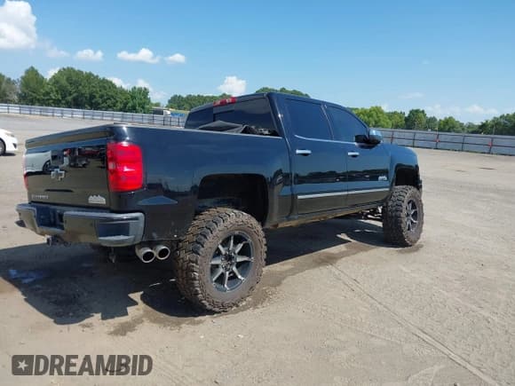 ✅ 2015 Chevrolet Silverado 1500 High Country • VIN: 3GCUKTEJ6FG187019 • Лот: 42836069. Опубликован ранее на IAAI с пробегом 144 832 миль. Бесплатный доступ к архиву аукционных продаж из США и подробный отчёт об истории автомобиля на DreamBid. Изображение 4.