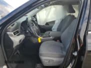 ✅ 2022 Toyota Highlander Hybrid LE • VIN: 5TDZARAH1NS516238 • Lot: 44461855. Wystawiony na Copart z przebiegiem 27 101 mil. Bezpłatny archiwum sprzedaży aukcyjnych z USA i szczegółowy raport historii pojazdu na DreamBid. Zdjęcie 7.