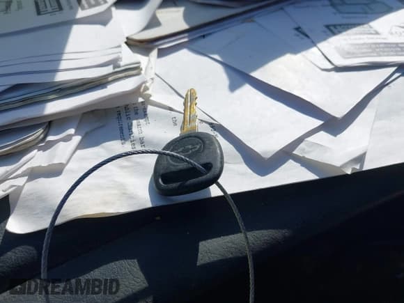 ✅ 2000 Chevrolet Silverado 1500 LS • VIN: 2GCEK19T9Y1363464 • Lot: 43525862. Listed on IAAI with 345,012 mi. Free auction sales archive from the USA and detailed vehicle history report at DreamBid. Image 11.