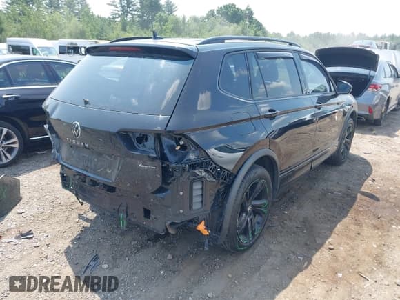 ✅ 2023 Volkswagen Tiguan SE R-Line Black • VIN: 3VV8B7AX4PM069560 • Лот: 42621790. Опубликован ранее на IAAI с пробегом 10 676 миль. Бесплатный доступ к архиву аукционных продаж из США и подробный отчёт об истории автомобиля на DreamBid. Изображение 4.