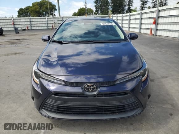 ✅ 2023 Toyota Corolla LE • VIN: 5YFB4MDE7PP041185 • Лот: 90479225. Опубликован ранее на Copart с пробегом 10 410 миль. Бесплатный доступ к архиву аукционных продаж из США и подробный отчёт об истории автомобиля на DreamBid. Изображение 5.