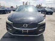✅ 2023 Volvo XC60 Plus Bright Theme • VIN: YV4L12DN7P1373663 • Лот: 71923135. Опубликован ранее на Copart с пробегом 55 956 миль. Бесплатный доступ к архиву аукционных продаж из США и подробный отчёт об истории автомобиля на DreamBid. Изображение 5.