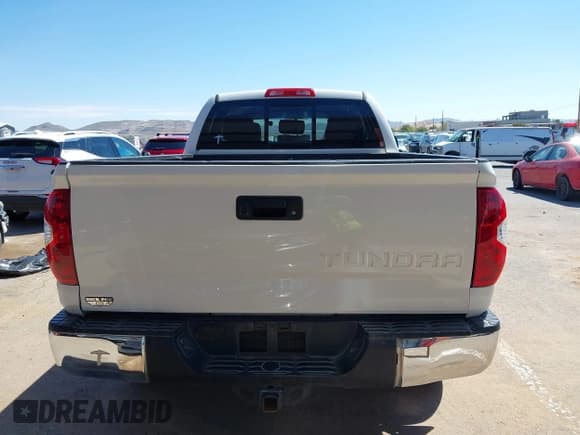 ✅ 2016 Toyota Tundra SR5 • VIN: 5TFRW5F11GX206836 • Lot: 43173749. Listed on IAAI with 170,172 mi. Free auction sales archive from the USA and detailed vehicle history report at DreamBid. Image 17.