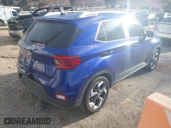 ✅ 2023 Hyundai Venue SEL • VIN: KMHRC8A32PU240185 • Lot: 41468823. Listed on IAAI with 33,420 mi. Free auction sales archive from the USA and detailed vehicle history report at DreamBid. Image 4.