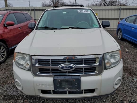 ✅ 2012 Ford Escape XLT • VIN: 1FMCU0DG0CKC58175 • Lot: 94524715. Wystawiony na Copart z przebiegiem 248 616 mil. Bezpłatny archiwum sprzedaży aukcyjnych z USA i szczegółowy raport historii pojazdu na DreamBid. Zdjęcie 5.