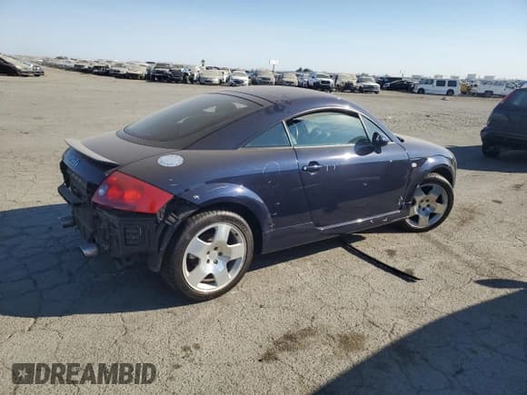 ✅ 2002 Audi TT ALMS Edition • VIN: TRUWT28N021036481 • Lot: 73804354. Listed on Copart with 71,885 mi. Free auction sales archive from the USA and detailed vehicle history report at DreamBid. Image 3.